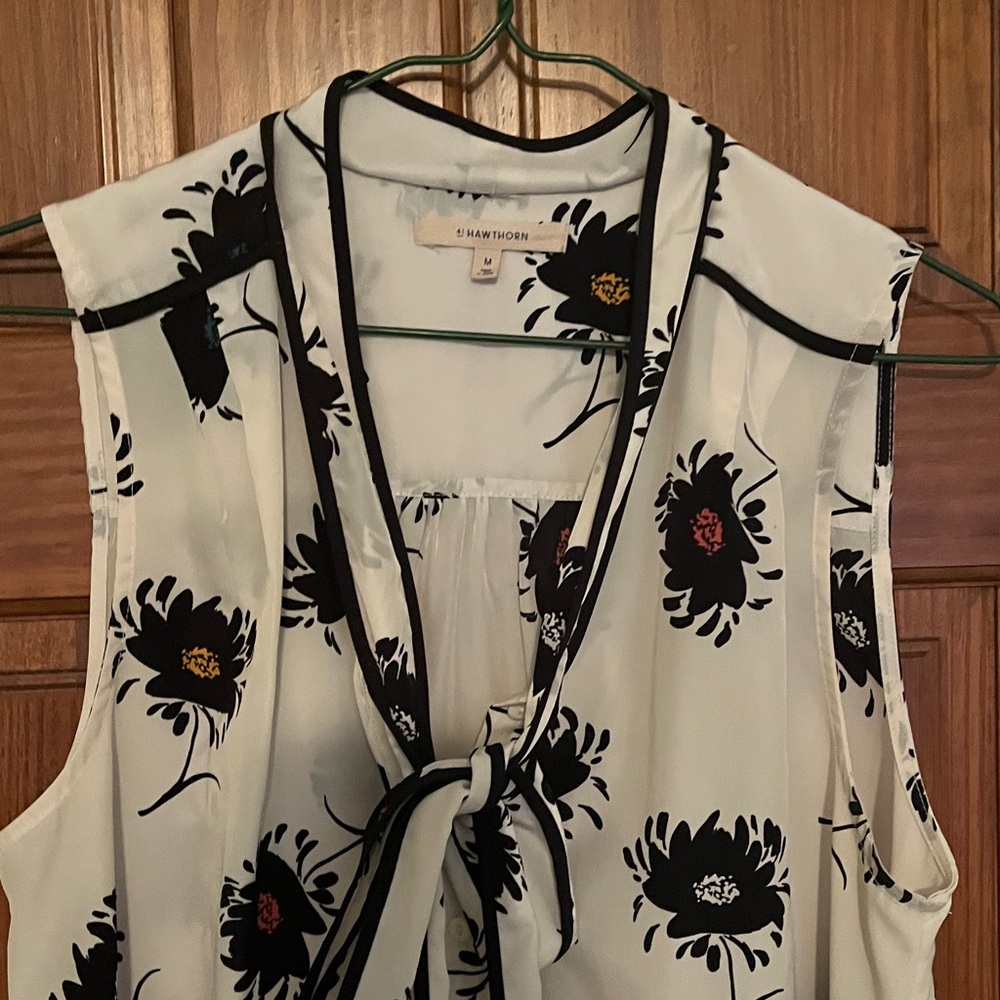 41 Hawthorn Black and White Floral Blouse